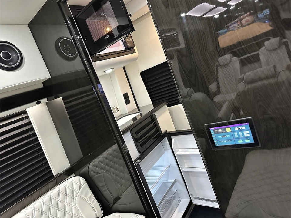 2024 Mercedes-Benz VS30 Sprinter - Image 30 of 31
