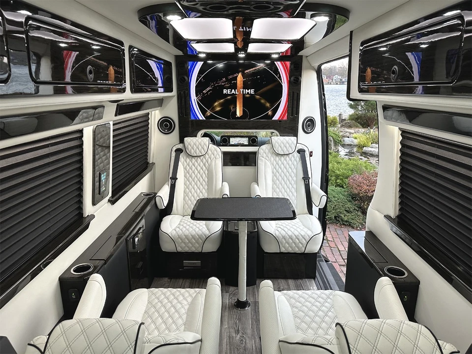 2024 Mercedes-Benz VS30 Sprinter - Image 3 of 21