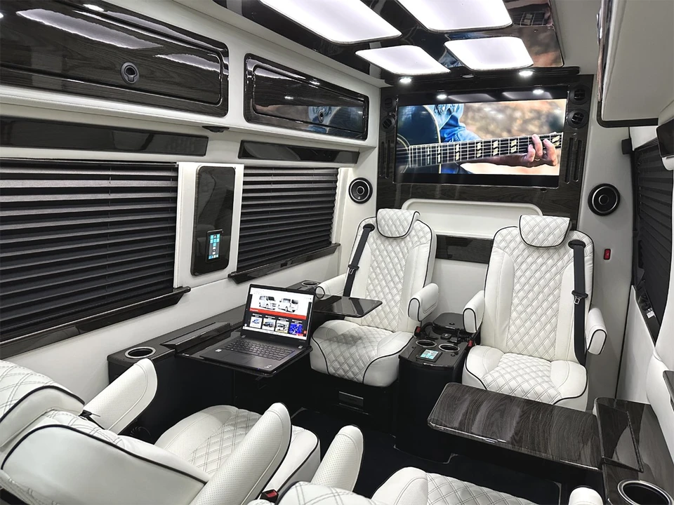 2024 Mercedes-Benz VS30 Sprinter - Image 17 of 21