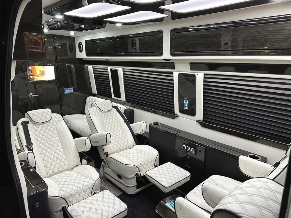 2024 Mercedes-Benz VS30 Sprinter - Image 2 of 21