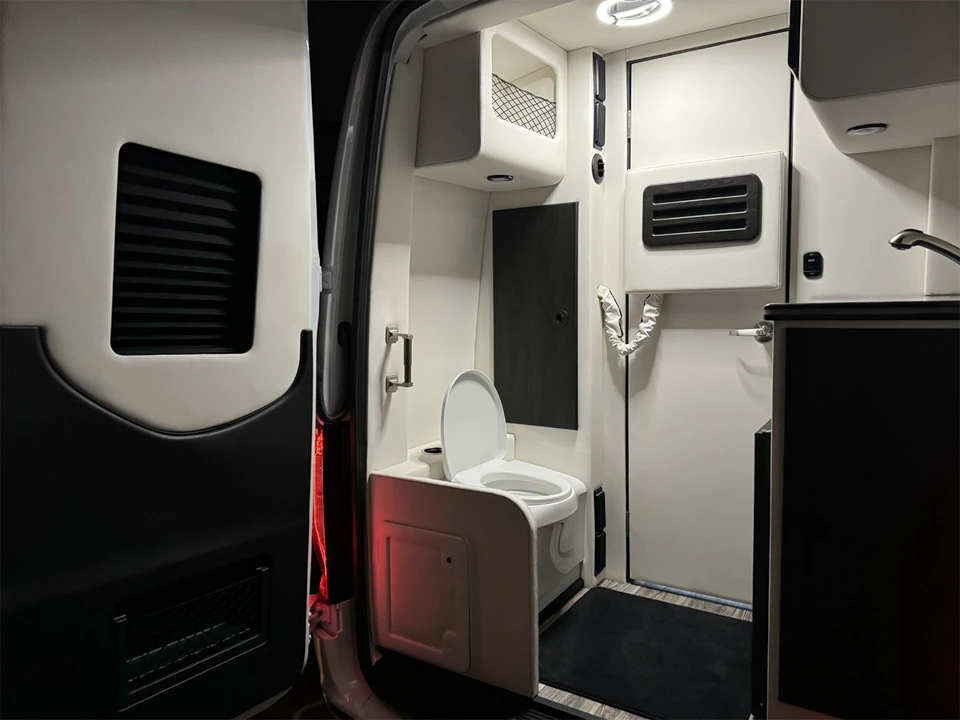2024 Mercedes-Benz VS30 Sprinter - Image 5 of 12