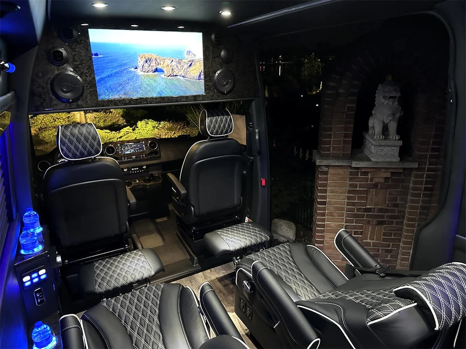 2024 Mercedes-Benz VS30 Sprinter - Image 2 of 21