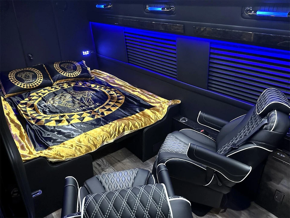 2024 Mercedes-Benz VS30 Sprinter - Image 10 of 12