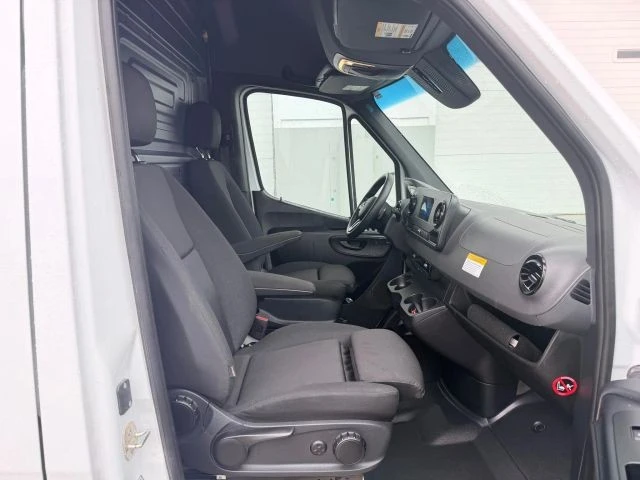 2024 Mercedes-Benz VS30 Sprinter - Image 11 of 21
