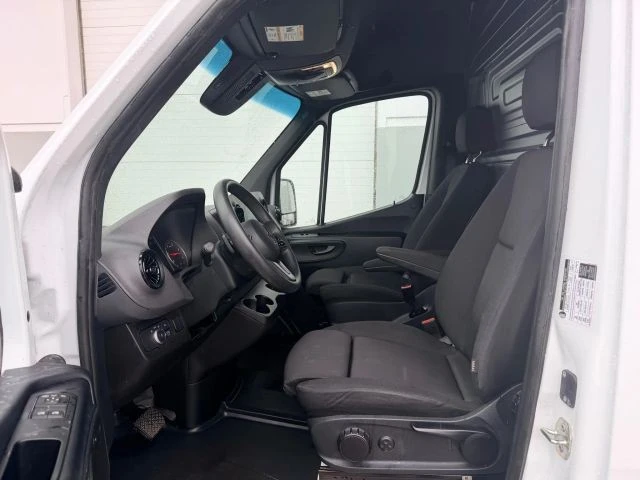2024 Mercedes-Benz VS30 Sprinter - Image 10 of 21