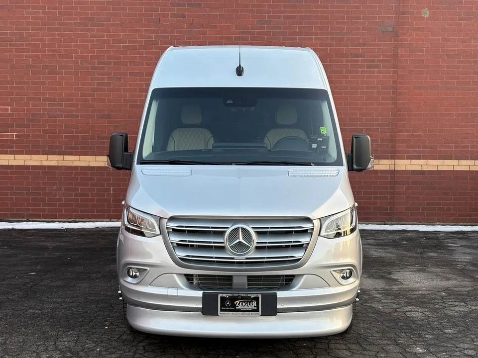 2024 Mercedes-Benz VS30 Sprinter - Image 2 of 12