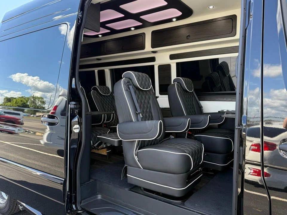 2024 Mercedes-Benz VS30 Sprinter - Image 2 of 21