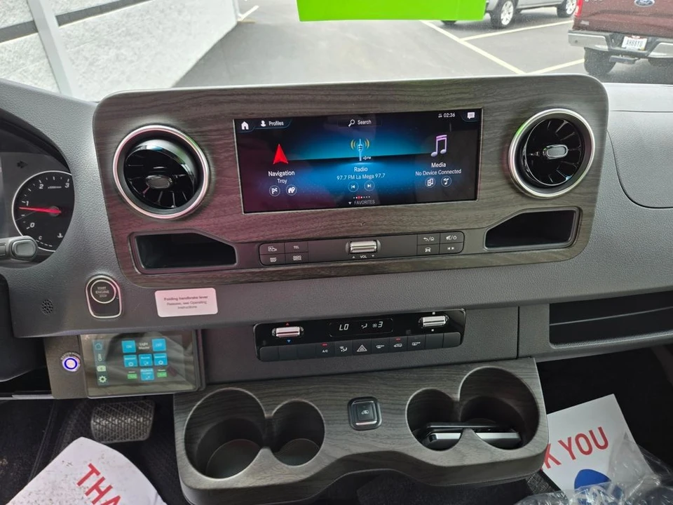 2024 Mercedes-Benz VS30 Sprinter - Image 17 of 21