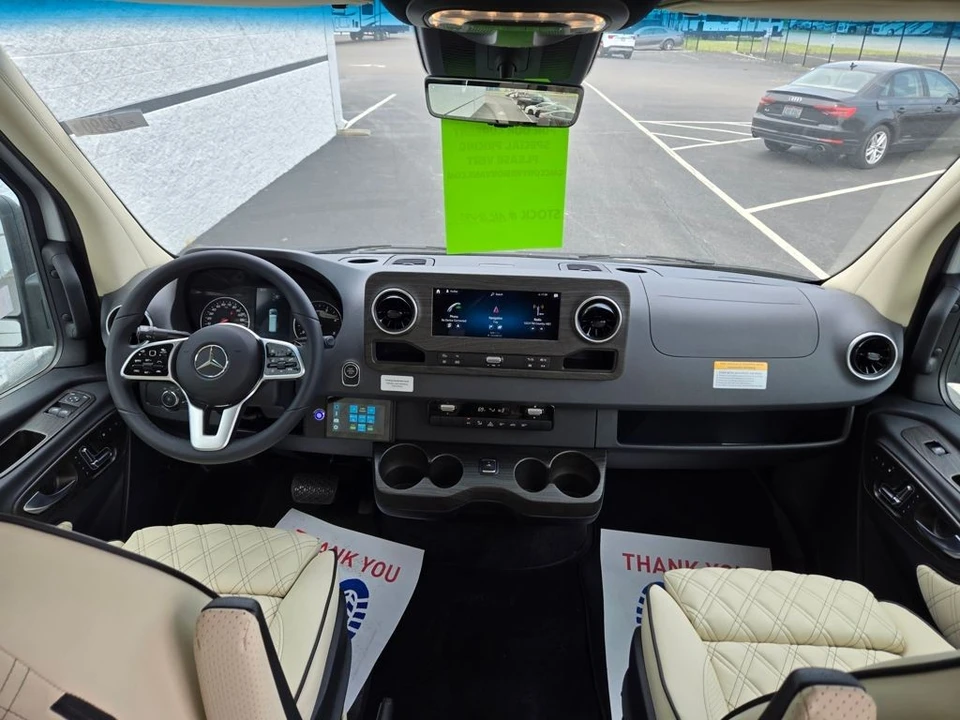 2024 Mercedes-Benz VS30 Sprinter - Image 2 of 12