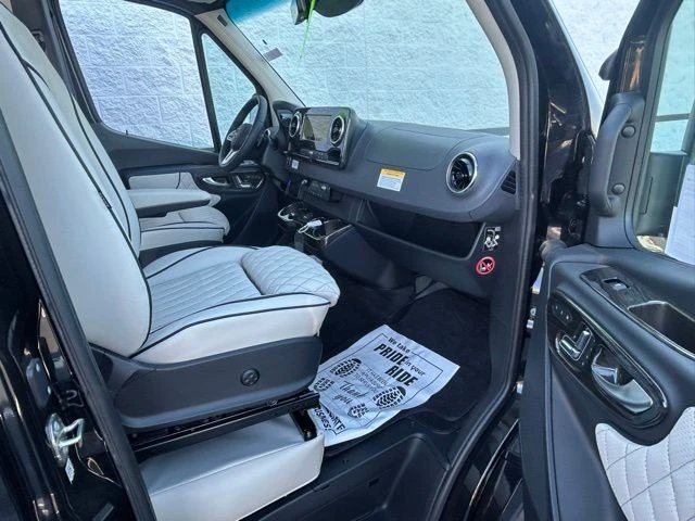 2024 Mercedes-Benz VS30 Sprinter - Image 12 of 21