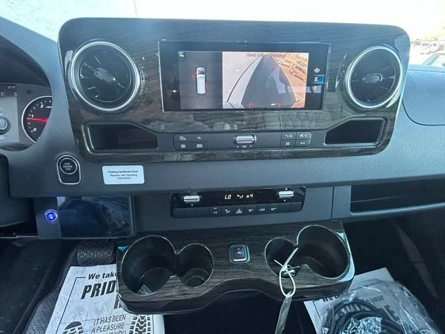 2024 Mercedes-Benz VS30 Sprinter - Image 8 of 21