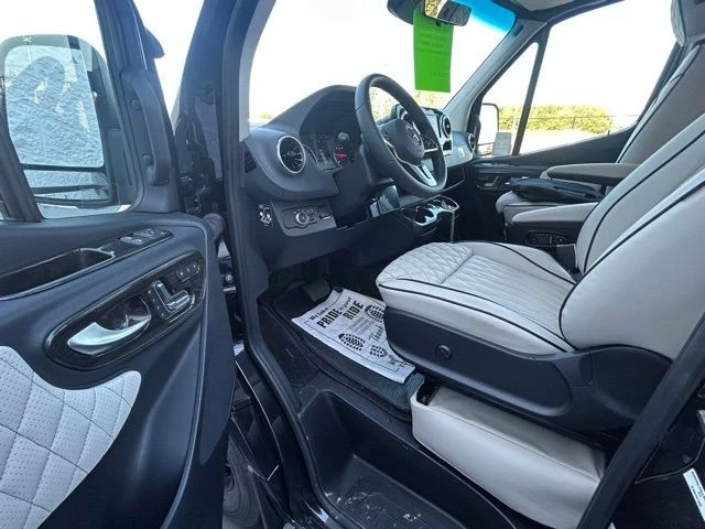 2024 Mercedes-Benz VS30 Sprinter - Image 12 of 21