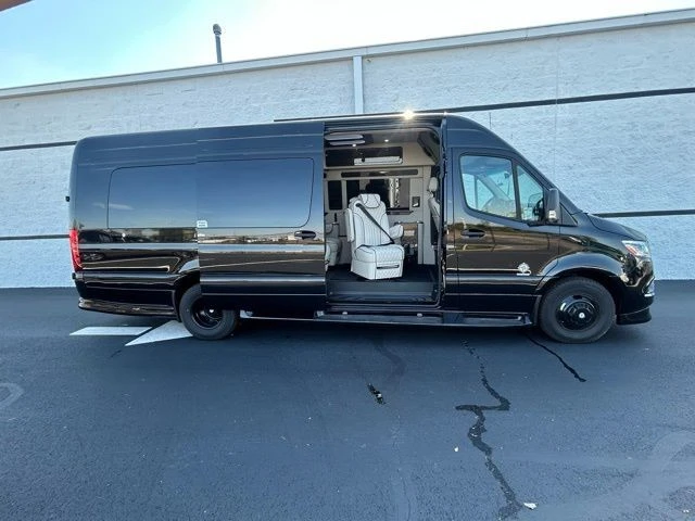 2024 Mercedes-Benz VS30 Sprinter - Image 3 of 21