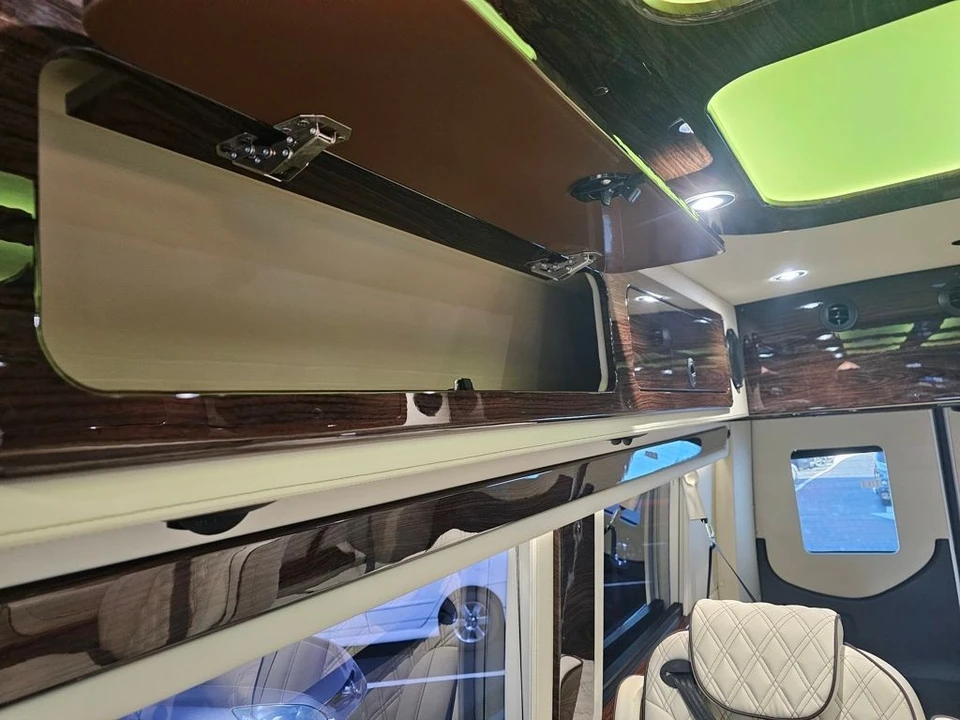 2024 Mercedes-Benz VS30 Sprinter - Image 15 of 21