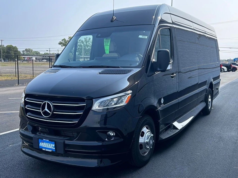 2024 Mercedes-Benz VS30 Sprinter - Image 10 of 21