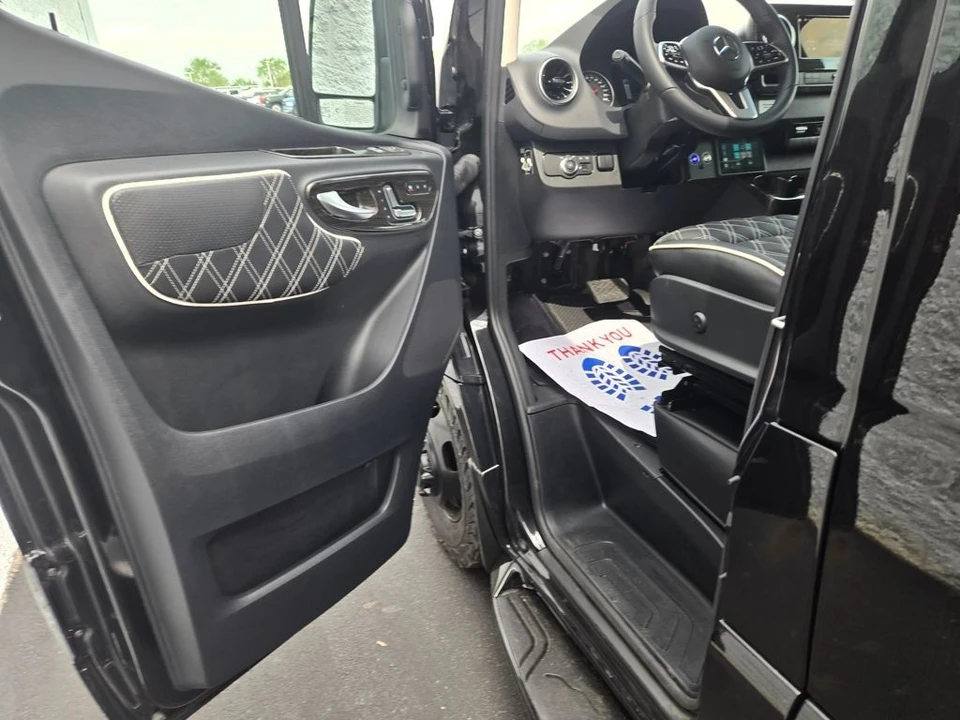 2024 Mercedes-Benz VS30 Sprinter - Image 12 of 21