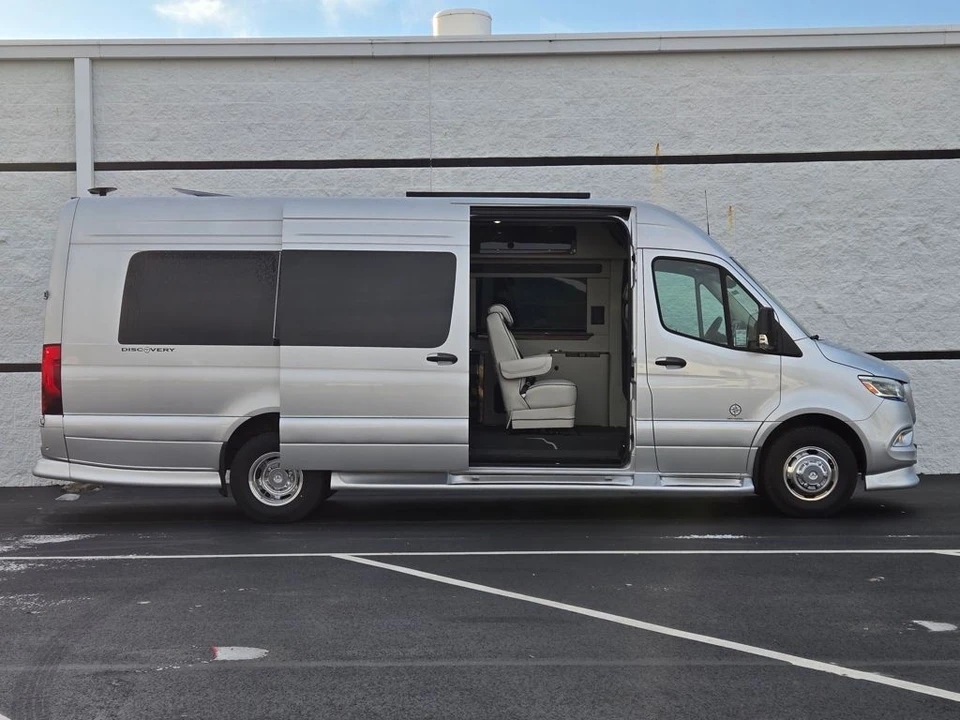 2024 Mercedes-Benz VS30 Sprinter - Image 8 of 12