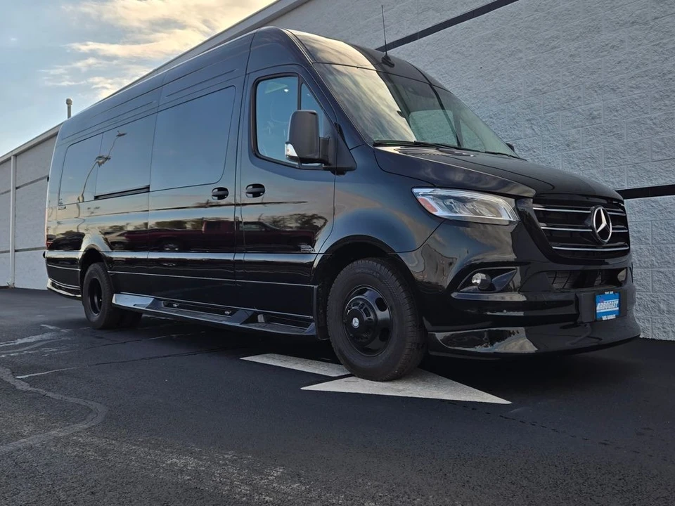 2024 Mercedes-Benz VS30 Sprinter - Image 2 of 21