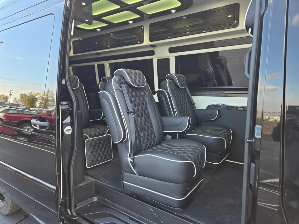 2024 Mercedes-Benz VS30 Sprinter - Image 13 of 21