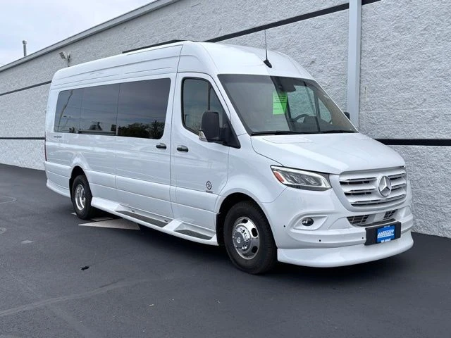 2024 Mercedes-Benz VS30 Sprinter - Image 2 of 12