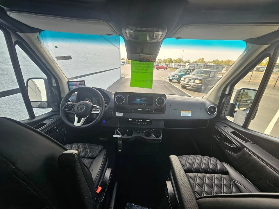 2024 Mercedes-Benz VS30 Sprinter - Image 2 of 21
