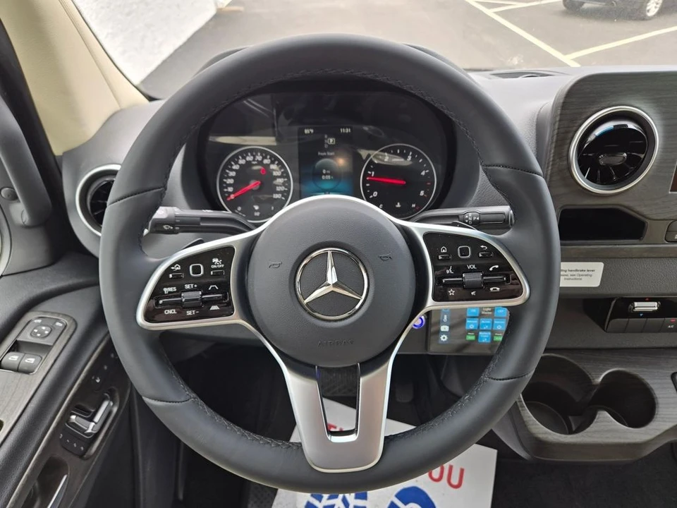 2024 Mercedes-Benz VS30 Sprinter - Image 18 of 21