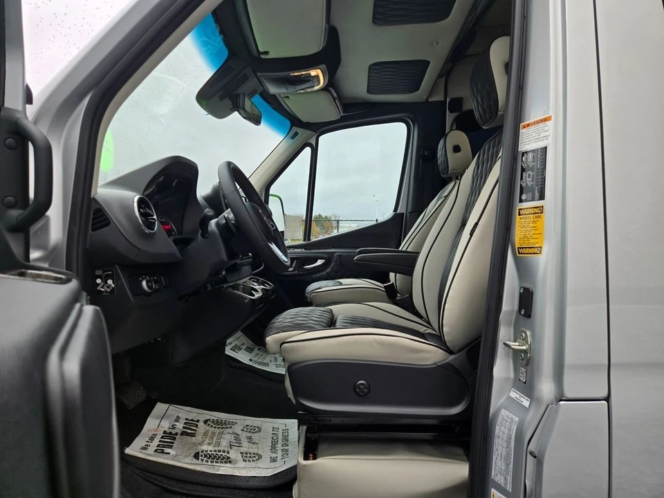 2024 Mercedes-Benz VS30 Sprinter - Image 17 of 21