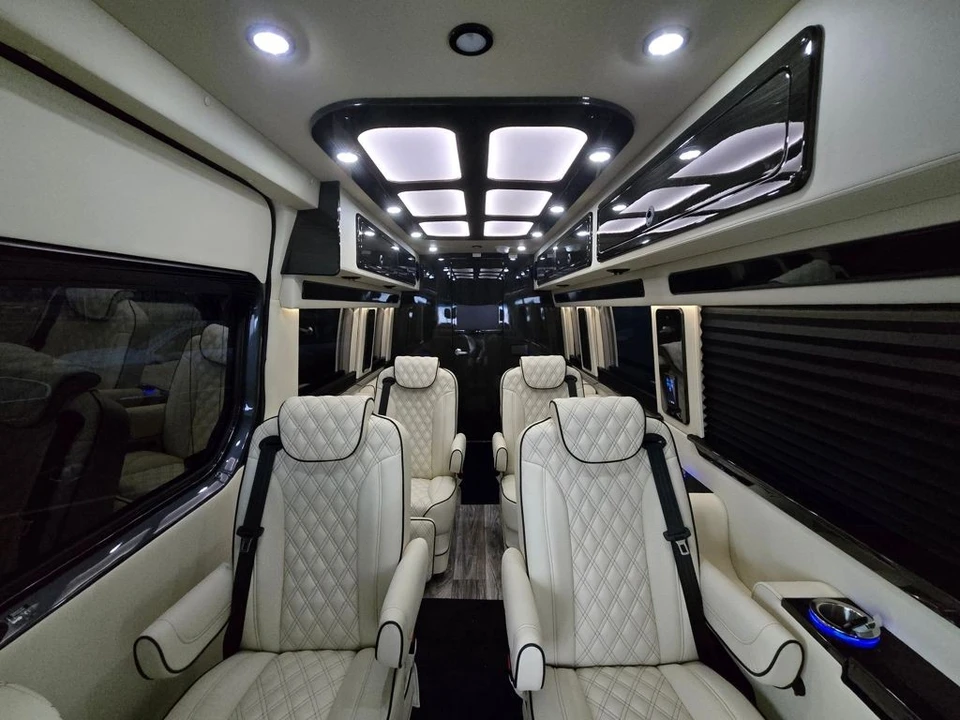 2024 Mercedes-Benz VS30 Sprinter - Image 2 of 21