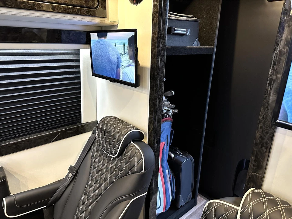 2024 Mercedes-Benz VS30 Sprinter - Image 8 of 21