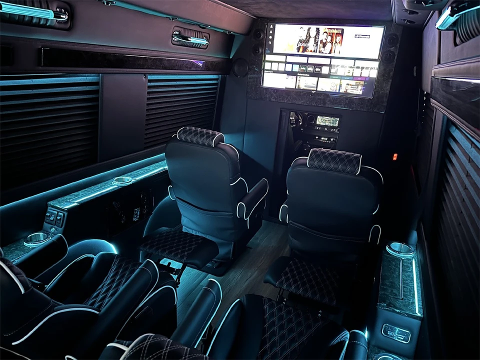 2024 Mercedes-Benz VS30 Sprinter - Image 9 of 12