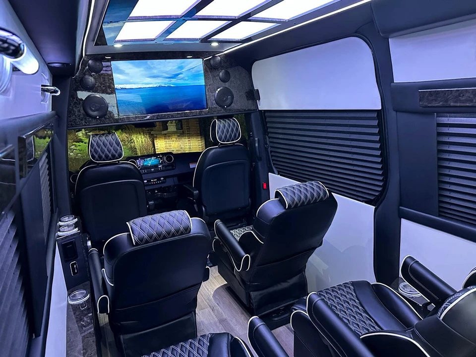 2024 Mercedes-Benz VS30 Sprinter - Image 9 of 21