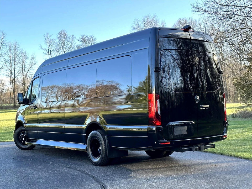 2024 Mercedes-Benz VS30 Sprinter - Image 8 of 21