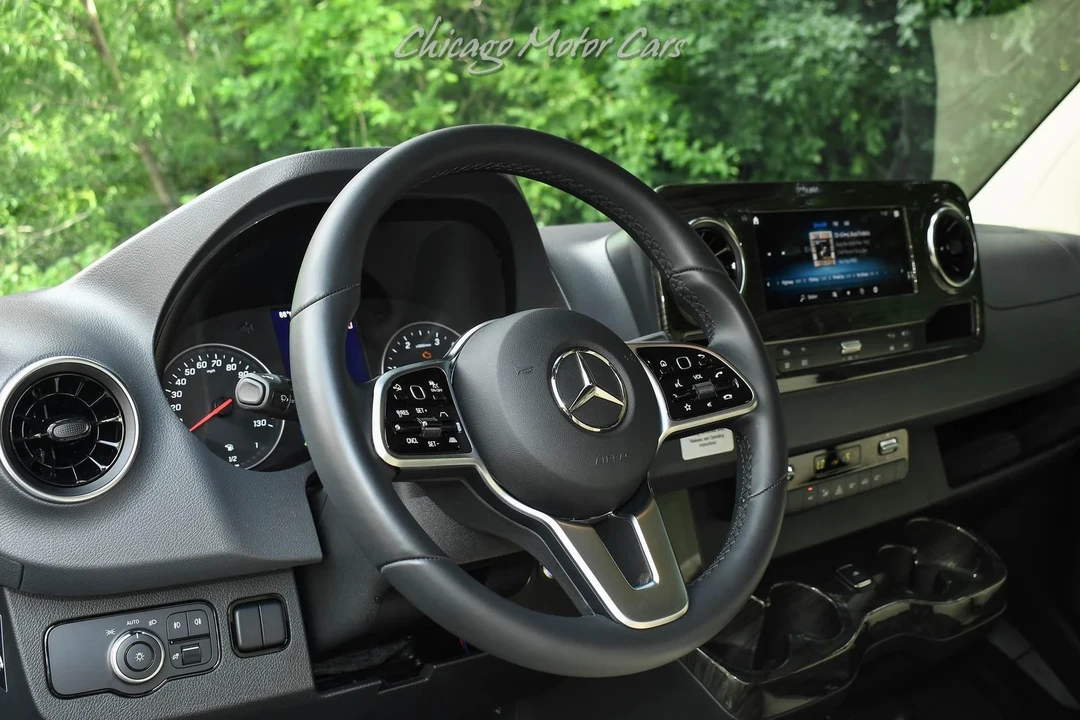 2024 Mercedes-Benz VS30 Sprinter - Image 9 of 21
