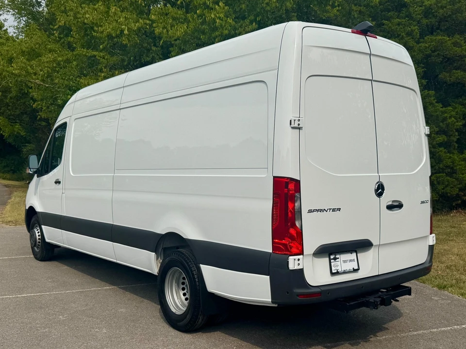 2024 Mercedes-Benz VS30 Sprinter - Image 4 of 12