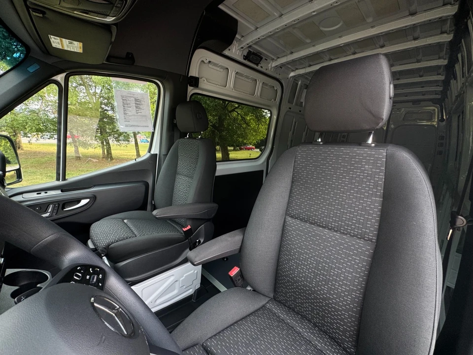 2024 Mercedes-Benz VS30 Sprinter - Image 12 of 12