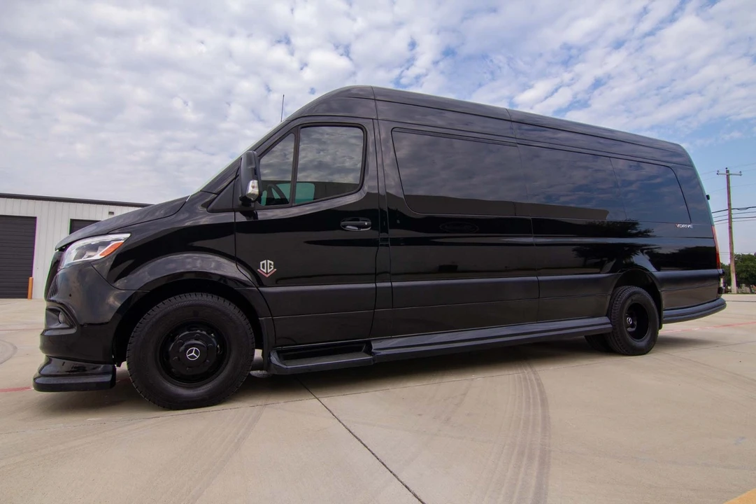 2024 Mercedes-Benz VS30 Sprinter - Image 2 of 21