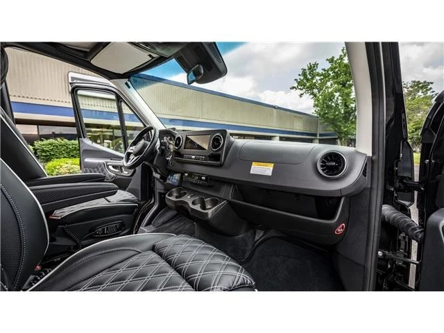 2024 Mercedes-Benz VS30 Sprinter - Image 18 of 21