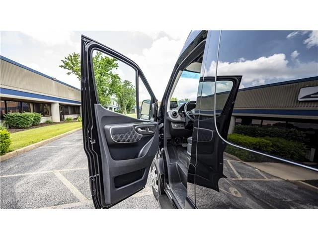 2024 Mercedes-Benz VS30 Sprinter - Image 14 of 21