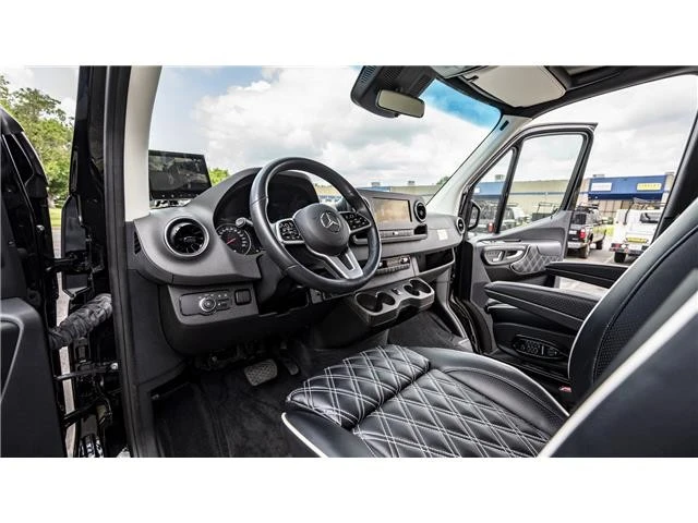 2024 Mercedes-Benz VS30 Sprinter - Image 13 of 21