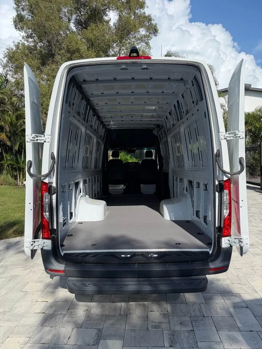 2024 Mercedes-Benz VS30 Sprinter - Image 9 of 19