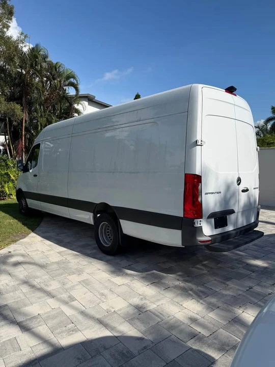 2024 Mercedes-Benz VS30 Sprinter - Image 3 of 19