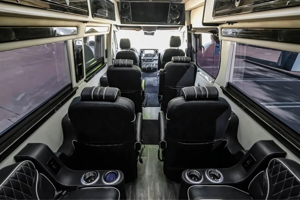 2024 Mercedes-Benz VS30 Sprinter - Image 8 of 20