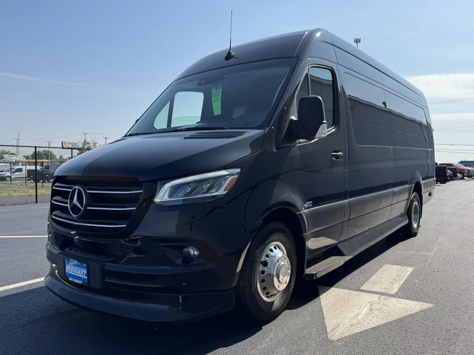 2024 Mercedes-Benz VS30 Sprinter - Image 2 of 31