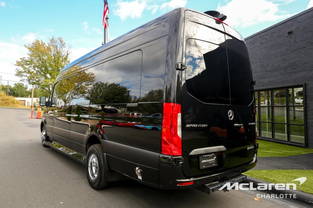2024 Mercedes-Benz VS30 Sprinter - Image 3 of 12