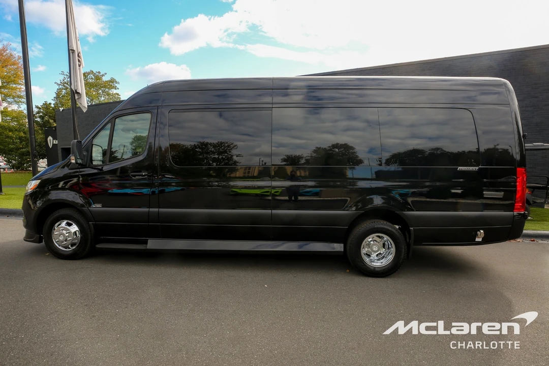 2024 Mercedes-Benz VS30 Sprinter - Image 2 of 12