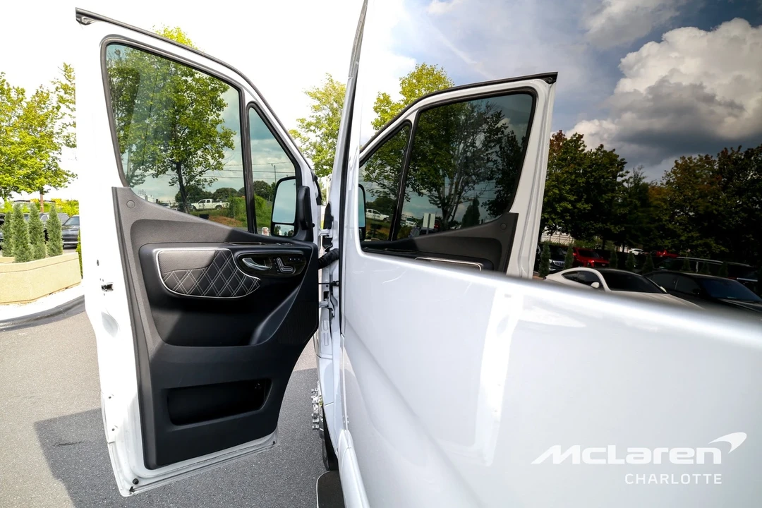 2024 Mercedes-Benz VS30 Sprinter - Image 10 of 12