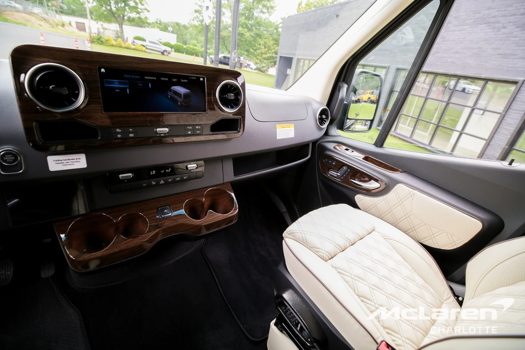 2024 Mercedes-Benz VS30 Sprinter - Image 14 of 21
