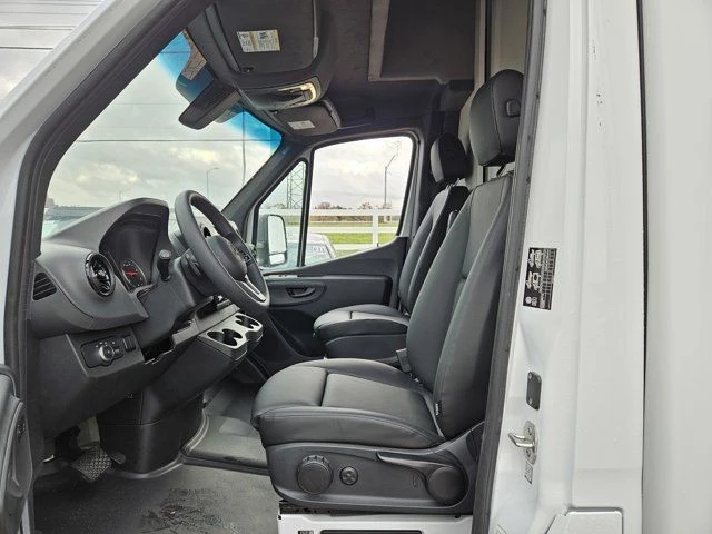 2024 Mercedes-Benz VS30 Sprinter - Image 10 of 12