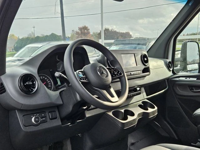 2024 Mercedes-Benz VS30 Sprinter - Image 15 of 21