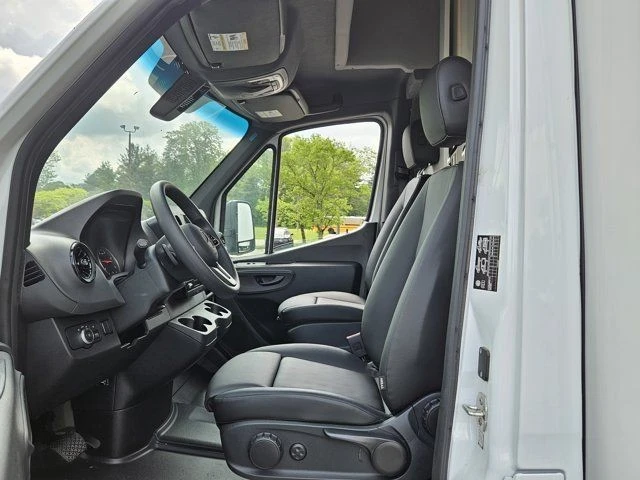 2024 Mercedes-Benz VS30 Sprinter - Image 11 of 12